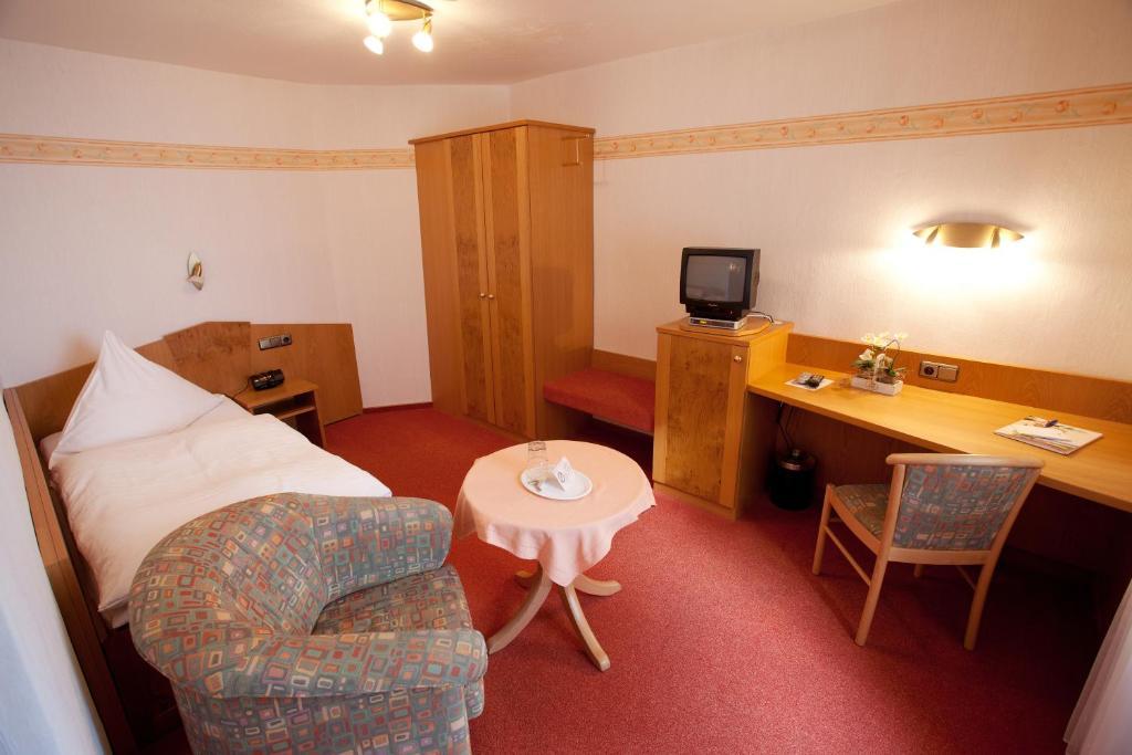 Landhotel Teuteberg باد آرولزن الغرفة الصورة