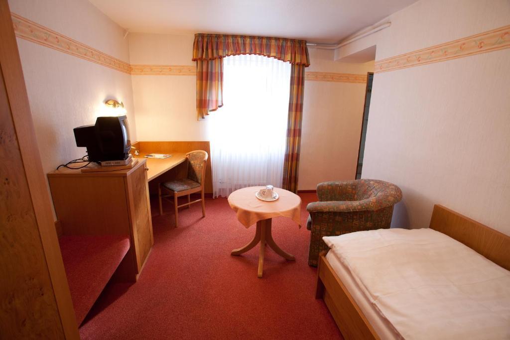 Landhotel Teuteberg باد آرولزن الغرفة الصورة