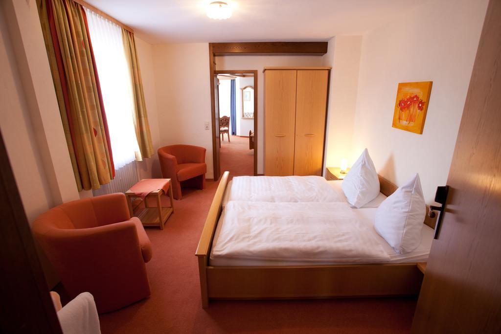 Landhotel Teuteberg باد آرولزن الغرفة الصورة